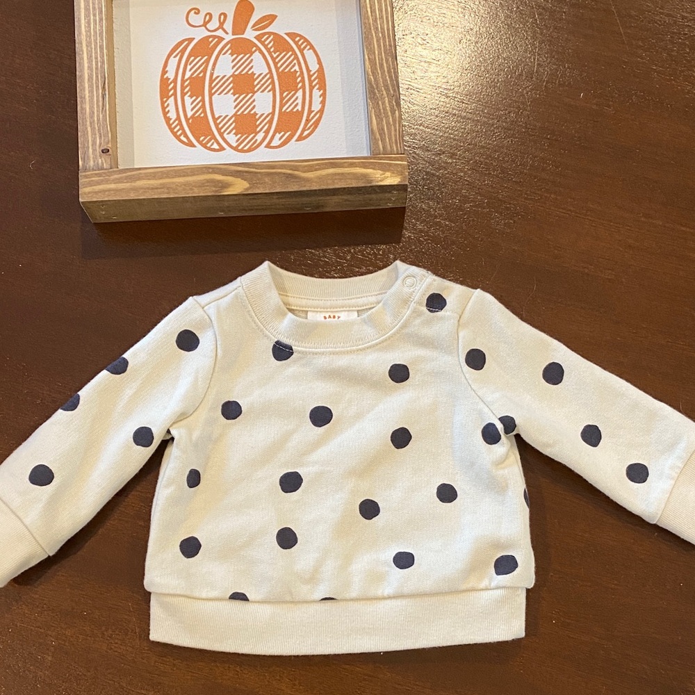 🧡 Cat & Jack Cream Newborn Sweatshirt with Black Dots 🧡